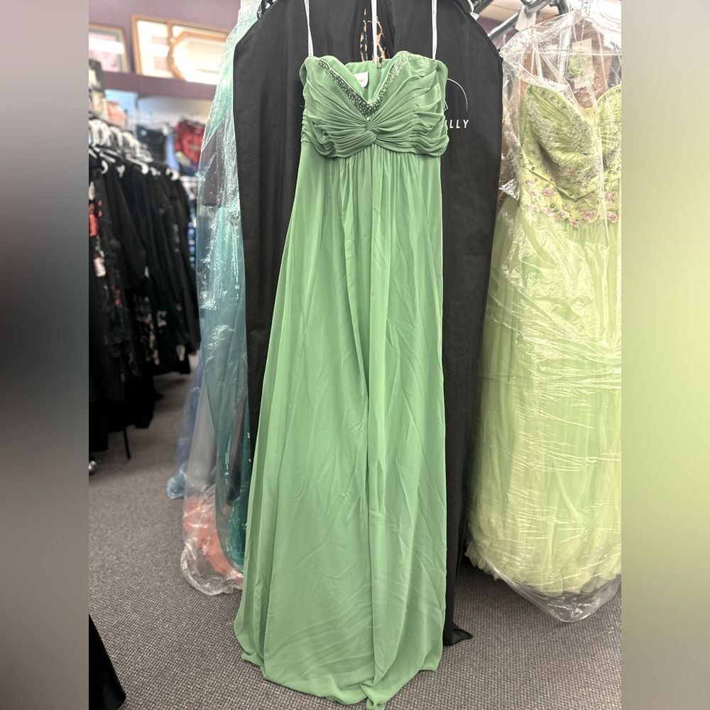 🛍️ Davids Bridal ladies 10 green with bling formal dress